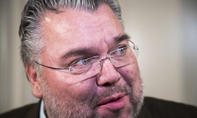 Vedum vil skru på FM-nettet og får støtte fra Frp: - Alt er mulig